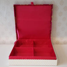 Load image into Gallery viewer, Magenta Dry Fruit Boxes

